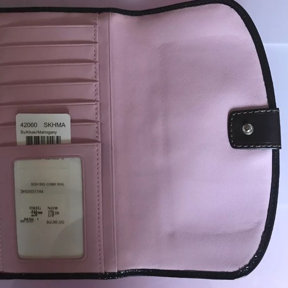 Coach Wallet - Picture 4 of 5